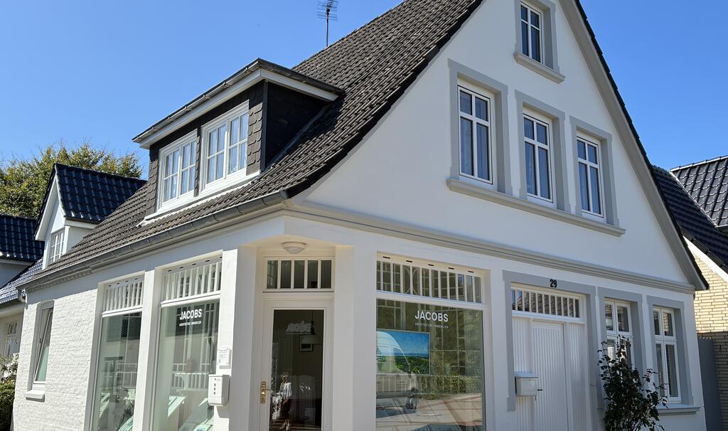 Erneuerung der Fassade in der Mittelstraße - Wyk